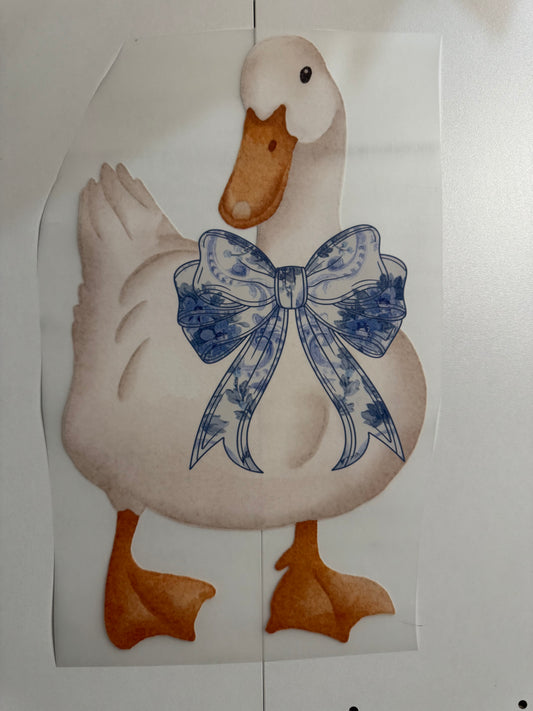 Goose w Bow